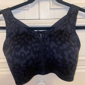 Lululemon enlite bra with zip front 34E